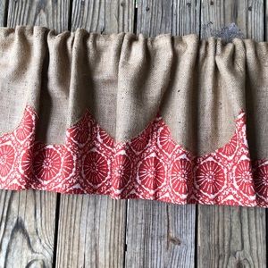 Natural Burlap Lobster Scalloped Layered Valance